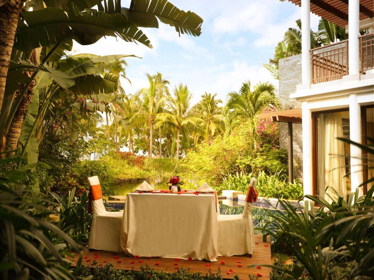 Banyan Tree ซานย่า